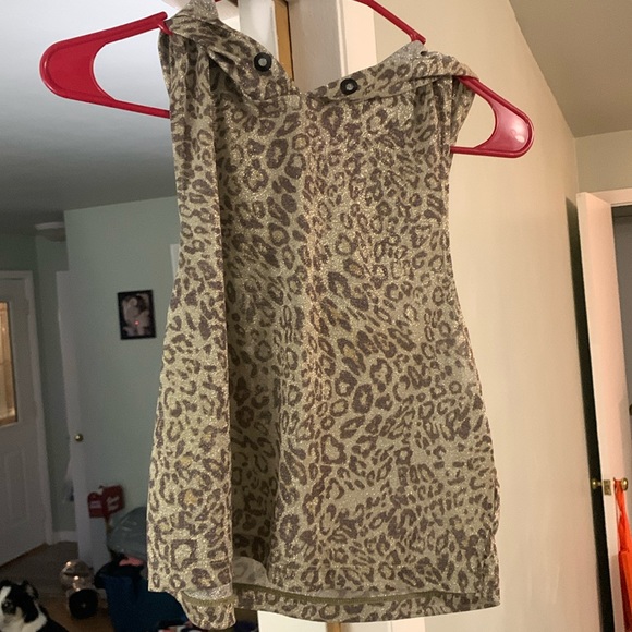 ZYIA Tops - Zyia crop short sleeve